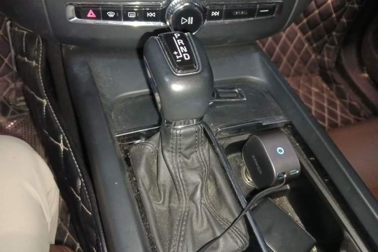 Used Volvo XC60 2019 T5 4x4 Smart Edition China V Standard Gear Lever