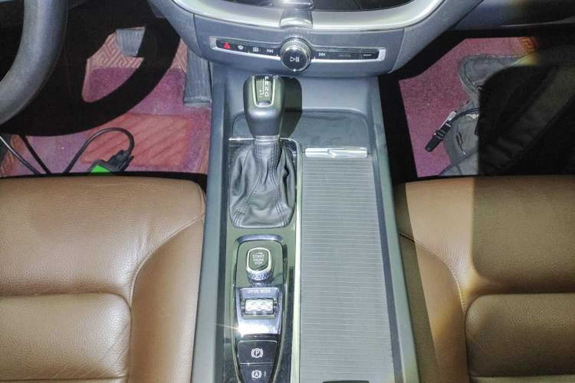 Used Volvo XC60 2019 T5 4x4 Smart Edition China V Standard Gear Lever