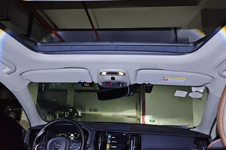 Used Volvo XC60 2019 T5 4x4 Smart Edition China V Standard Headliner