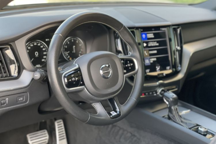 Used Volvo XC60 2019 T5 4x4 Zhiyuan Sport Edition China V Standard Interior 1