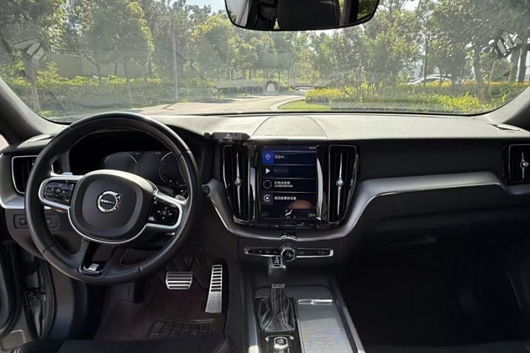 Used Volvo XC60 2019 T5 4x4 Zhiyuan Sport Edition China V Standard Interior 10