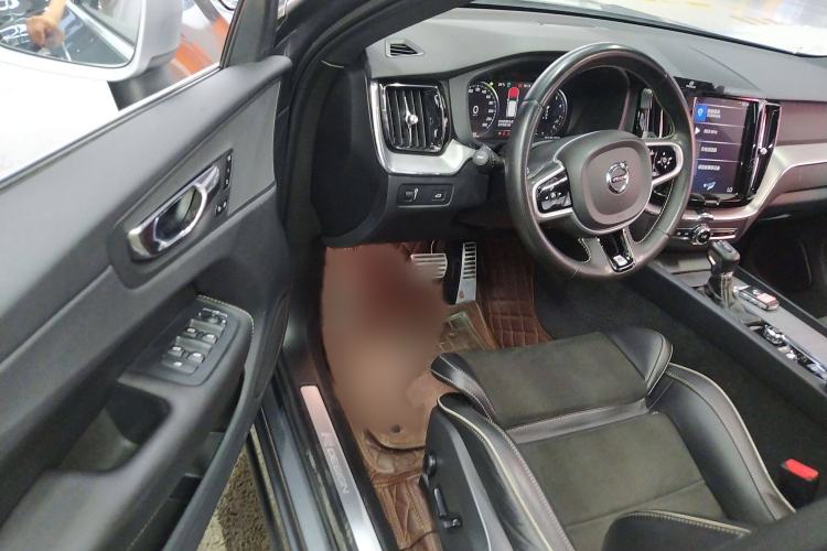 Used Volvo XC60 2019 T5 4x4 Zhiyuan Sport Edition China V Standard Interior 3