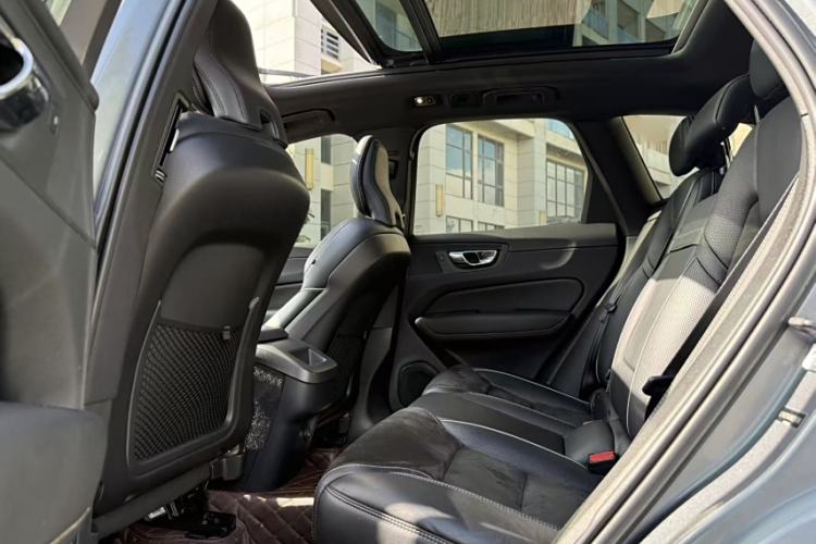 Used Volvo XC60 2019 T5 4x4 Zhiyuan Sport Edition China V Standard Interior 9