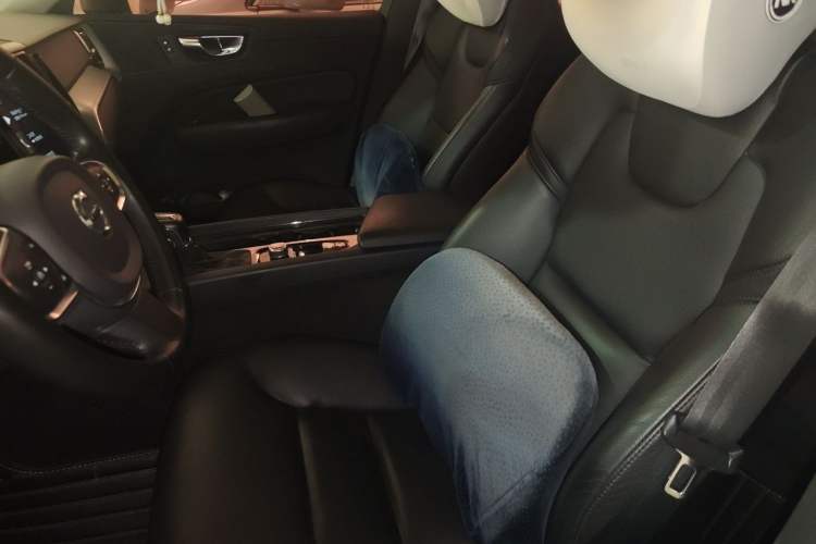 Used Volvo XC60 2019 T5 4x4 Smart Edition China VI Standard Left Front Seat