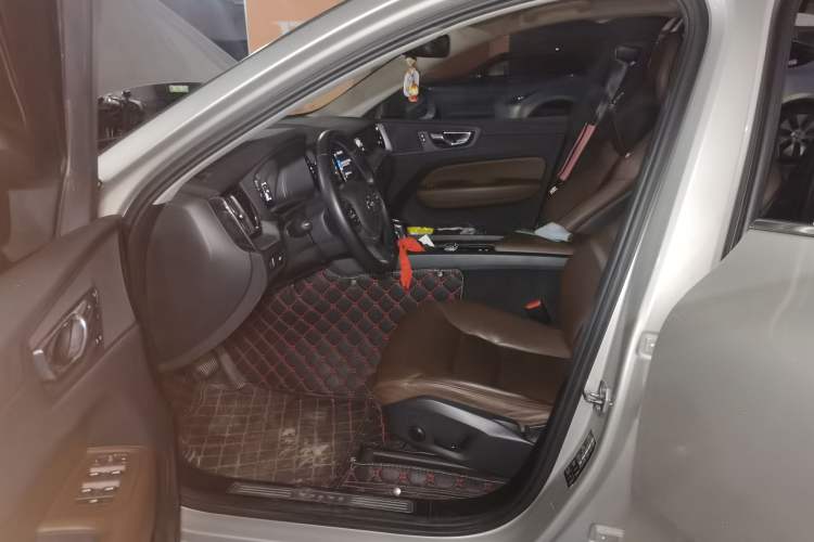 Used Volvo XC60 2019 T5 4x4 Smart Edition China V Standard Left Front Seat