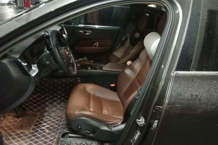 Used Volvo XC60 2019 T5 4x4 Smart Edition China V Standard Left Front Seat