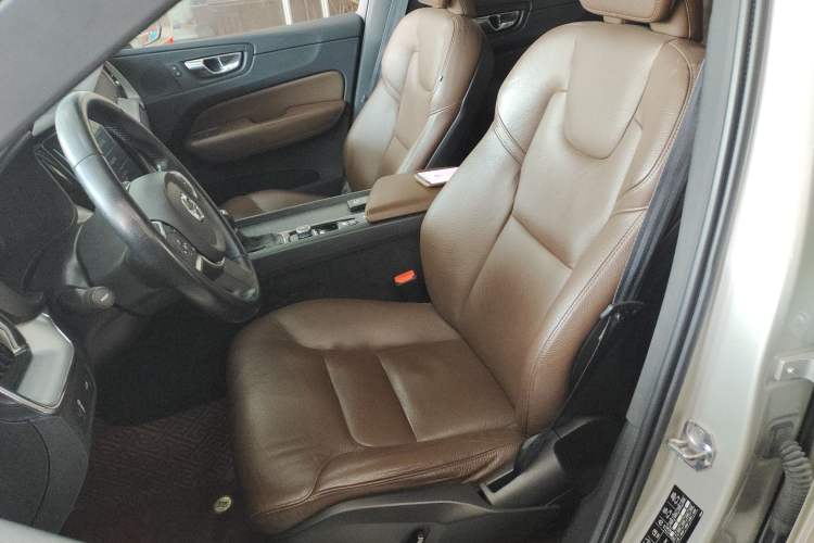 Used Volvo XC60 2019 T5 4x4 Smart Edition China V Standard Left Front Seat