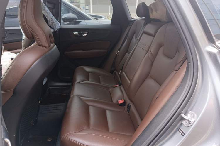 Used Volvo XC60 2019 T5 4x4 Smart Edition China V Standard Left Rear Seat