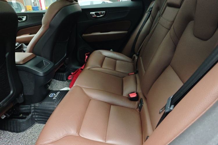Used Volvo XC60 2019 T5 4x4 Smart Edition China V Standard Left Rear Seat