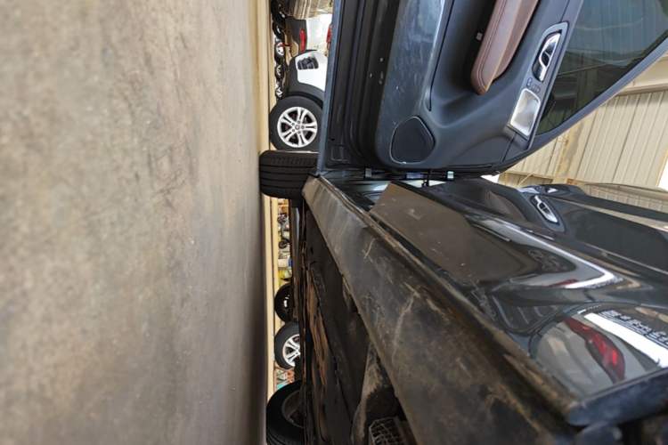Used Volvo XC60 2019 T5 4x4 Smart Edition China VI Standard Left Side Sill