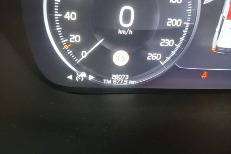 Used Volvo XC60 2019 T5 4x4 Smart Edition China V Standard Odometer Close Up