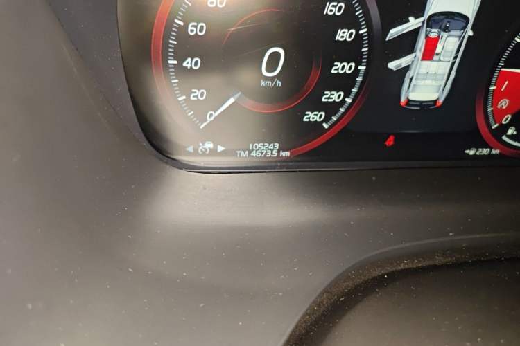 Used Volvo XC60 2019 T5 4x4 Smart Edition China V Standard Odometer Close Up