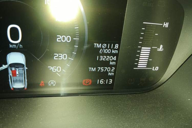 Used Volvo XC60 2019 T5 4x4 Smart Edition China V Standard Odometer Close Up