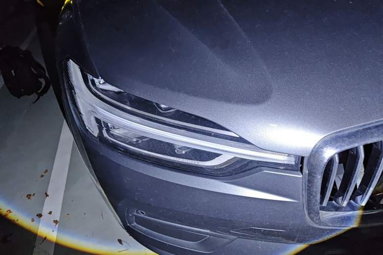 Used Volvo XC60 2019 T5 4x4 Smart Edition China V Standard Right Front Headlight