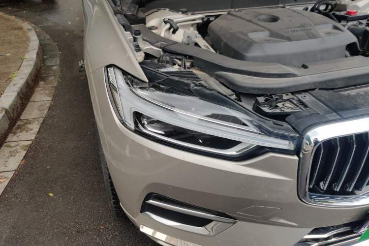 Used Volvo XC60 2019 T5 4x4 Smart Edition China V Standard Right Front Headlight