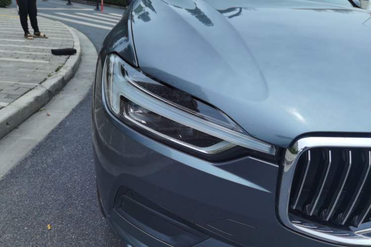 Used Volvo XC60 2019 T5 4x4 Smart Edition China V Standard Right Front Headlight
