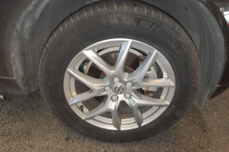 Used Volvo XC60 2019 T5 4x4 Smart Edition China V Standard Right Front Wheel Hub
