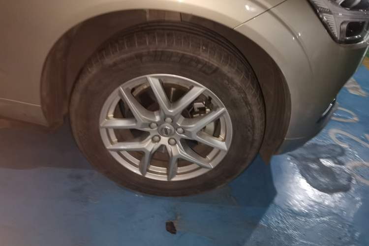 Used Volvo XC60 2019 T5 4x4 Smart Edition China V Standard Right Front Wheel Hub