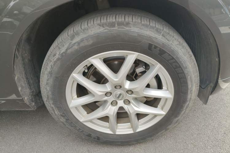 Used Volvo XC60 2019 T5 4x4 Smart Edition China VI Standard Right Front Wheel Hub