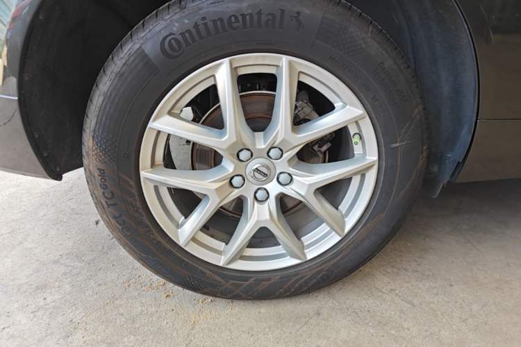 Used Volvo XC60 2019 T5 4x4 Smart Edition China VI Standard Right Rear Wheel Hub