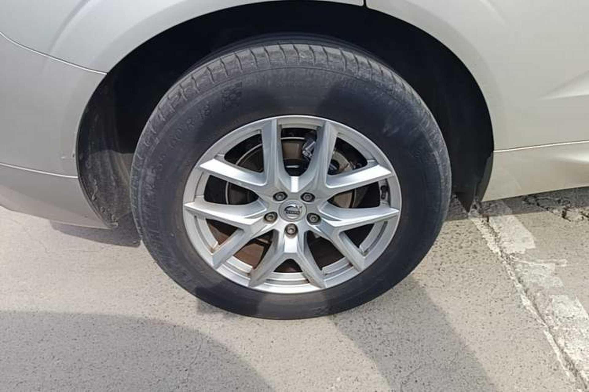 Used Volvo XC60 2019 T5 4x4 Smart Edition China VI Standard Right Rear Wheel Hub