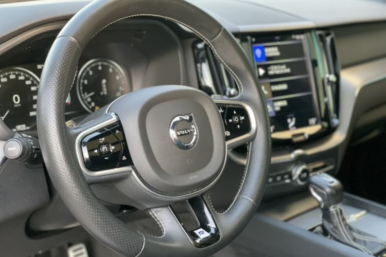 Used Volvo XC60 2019 T5 4x4 Zhiyuan Sport Edition China V Standard Steering Wheel