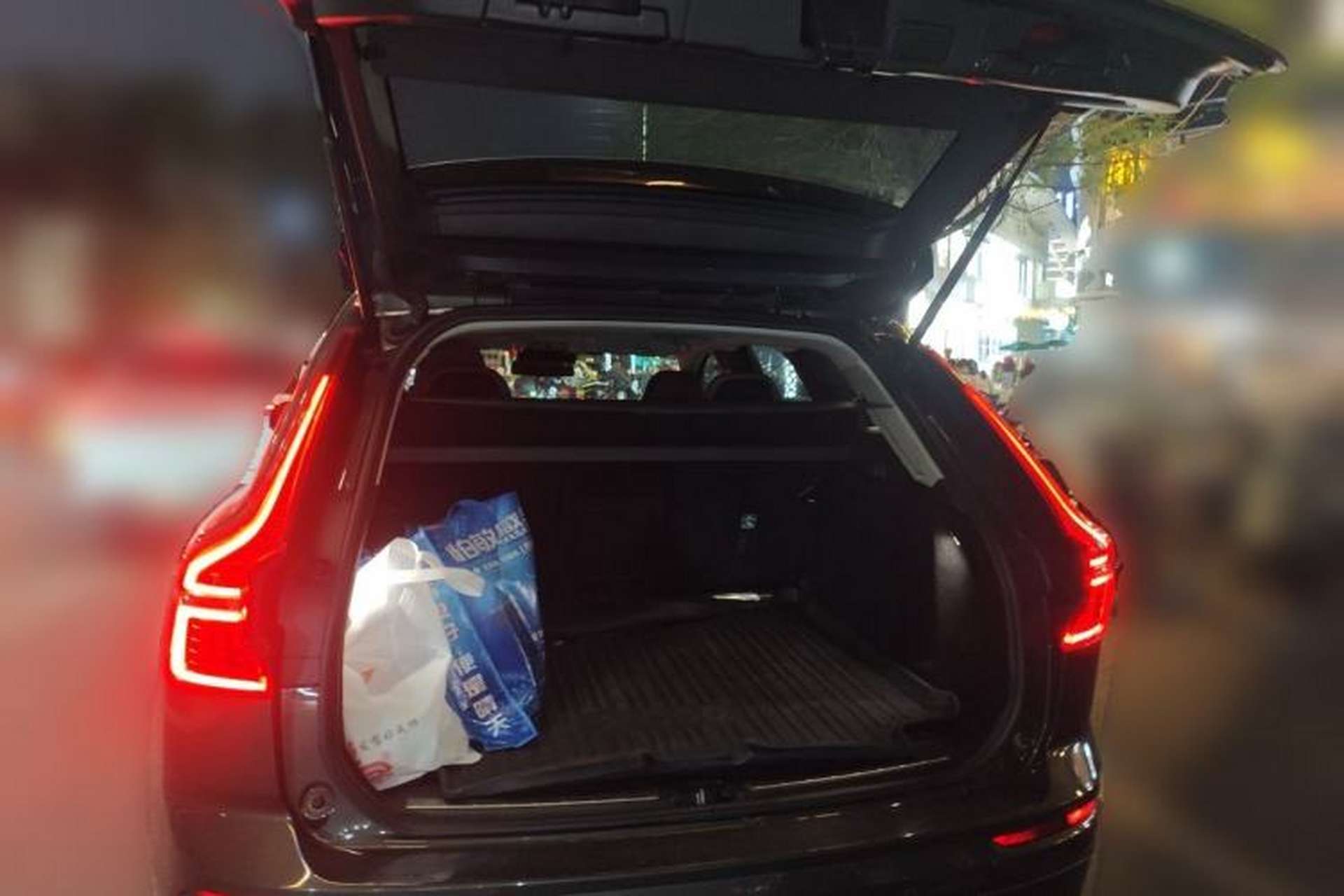 Used Volvo XC60 2019 T5 4x4 Smart Edition China V Standard Trunk