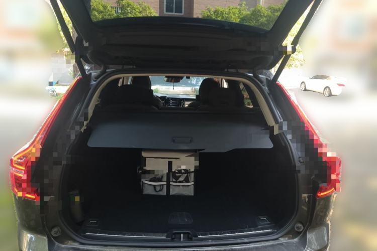 Used Volvo XC60 2019 T5 4x4 Smart Edition China V Standard Trunk