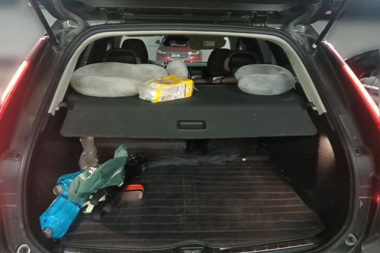 Used Volvo XC60 2019 T5 4x4 Smart Edition China V Standard Trunk