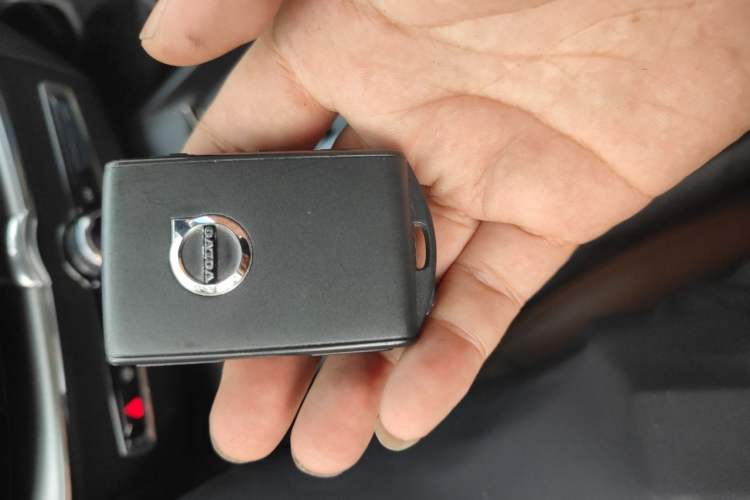 Used Volvo XC60 2019 T5 4x4 Smart Edition China VI Standard Vehicle Key