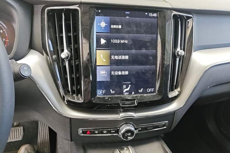 Used Volvo XC60 2019 T5 4x4 Smart Edition China V Standard Audio And AC Panel