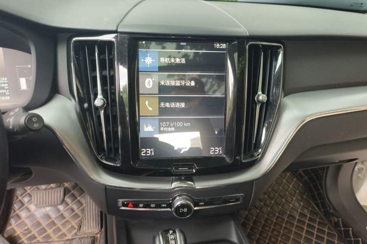 Used Volvo XC60 2019 T4 Zhiyi Edition China V Standard Audio And AC Panel
