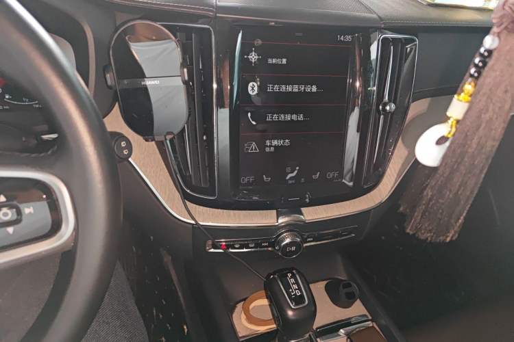 Used Volvo XC60 2019 T5 4x4 Zhiya Luxury Edition China V Standard Audio And AC Panel
