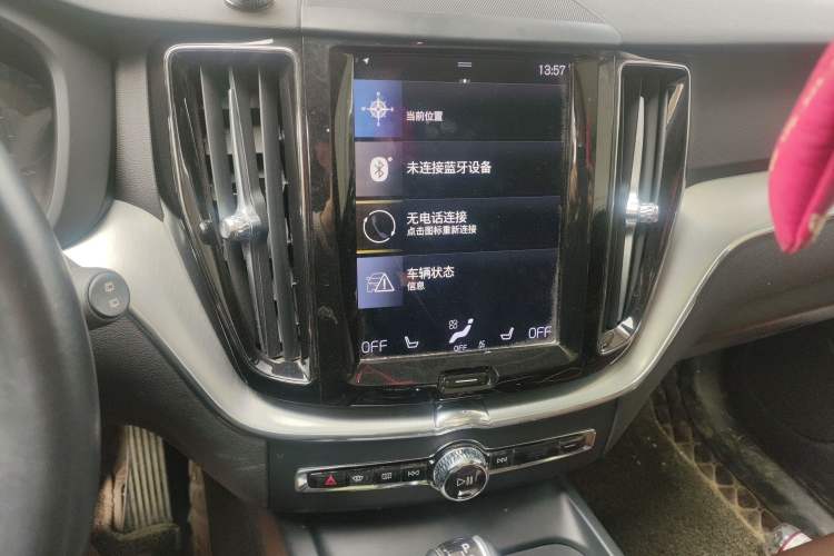 Used Volvo XC60 2019 T5 4x4 Smart Edition China V Standard Audio And AC Panel