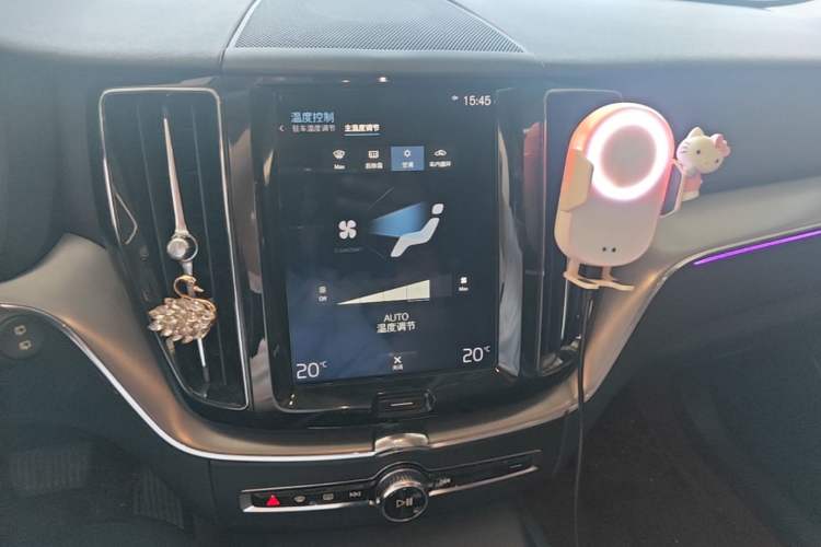 Used Volvo XC60 2019 T5 4x4 Smart Edition China V Standard Audio And AC Panel