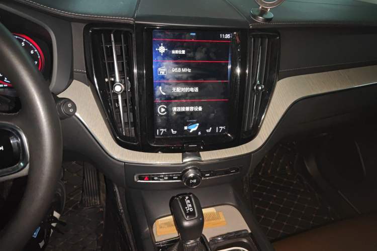 Used Volvo XC60 2019 T5 4x4 Smart Edition China V Standard Audio And AC Panel