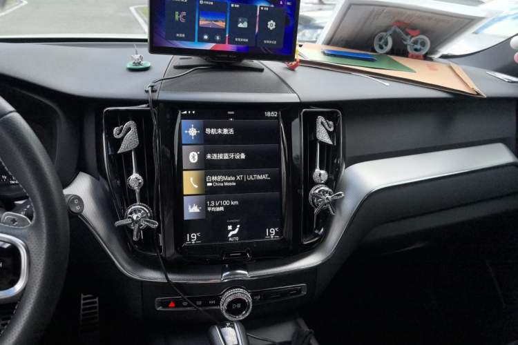 Used Volvo XC60 2019 T5 4x4 Smart & Dynamic Sport Edition China VI Standard Audio And AC Panel