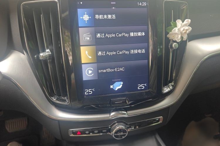 Used Volvo XC60 2019 T5 4x4 Smart Edition China V Standard Audio And AC Panel