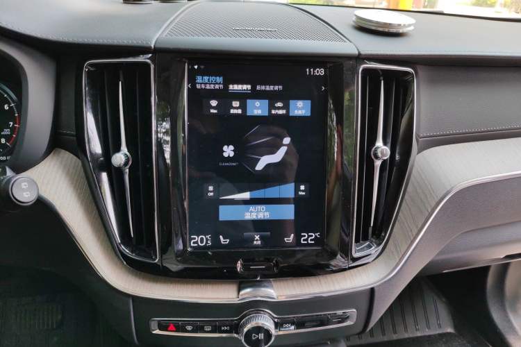 Used Volvo XC60 2019 T5 4x4 Zhiya Luxury Edition China VI Standard Audio And AC Panel