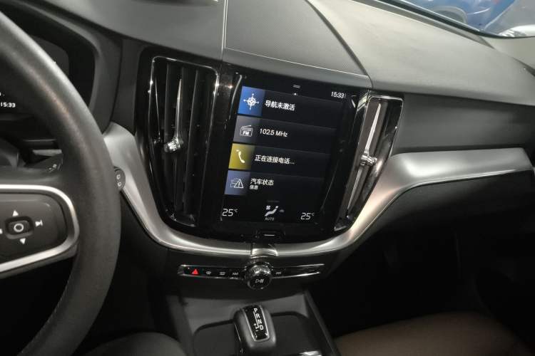 Used Volvo XC60 2019 T5 4x4 Smart Edition China V Standard Audio And AC Panel