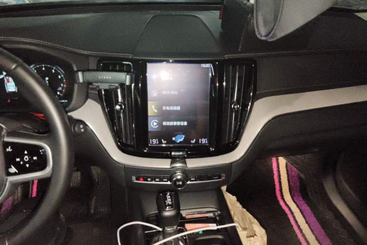 Used Volvo XC60 2019 T5 4x4 Zhiya Luxury Edition China V Standard Audio And AC Panel
