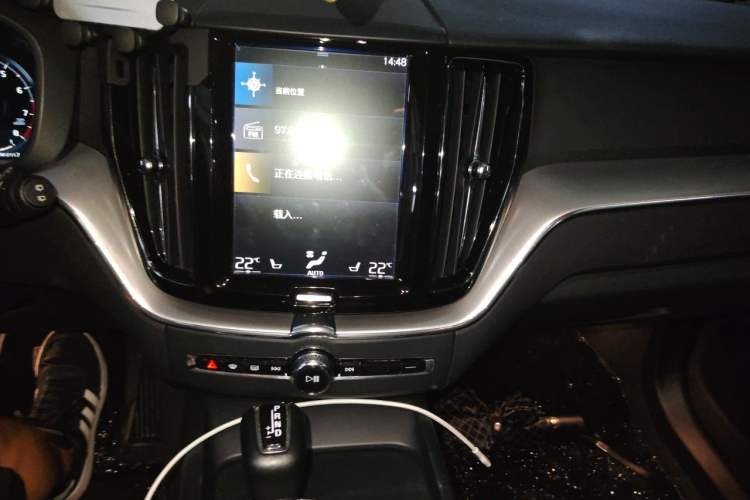 Used Volvo XC60 2019 T5 4x4 Smart Edition China V Standard Audio And AC Panel