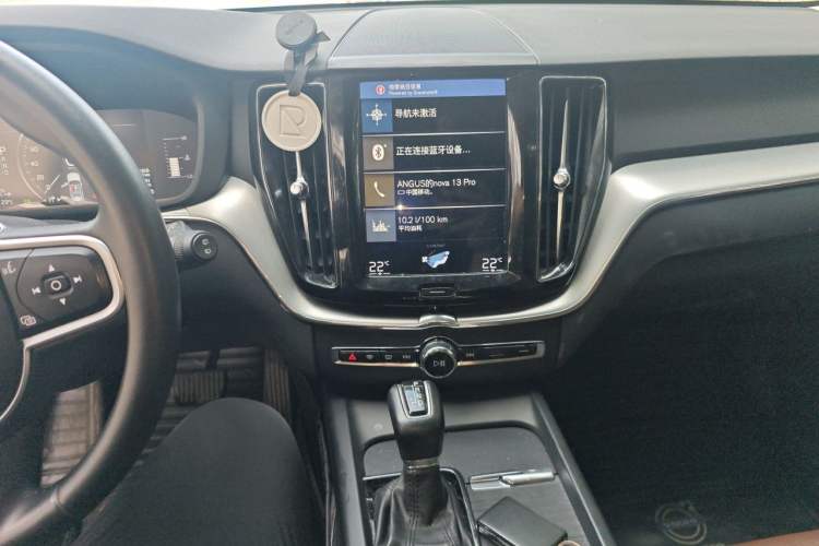 Used Volvo XC60 2019 T5 4x4 Smart Edition China VI Standard Audio And AC Panel