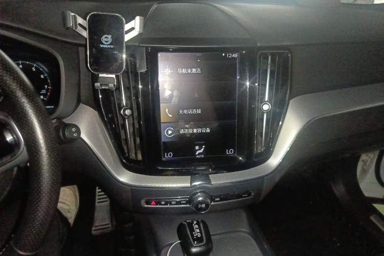 Used Volvo XC60 2019 T5 4x4 Smart & Dynamic Sport Edition China VI Standard Audio And AC Panel