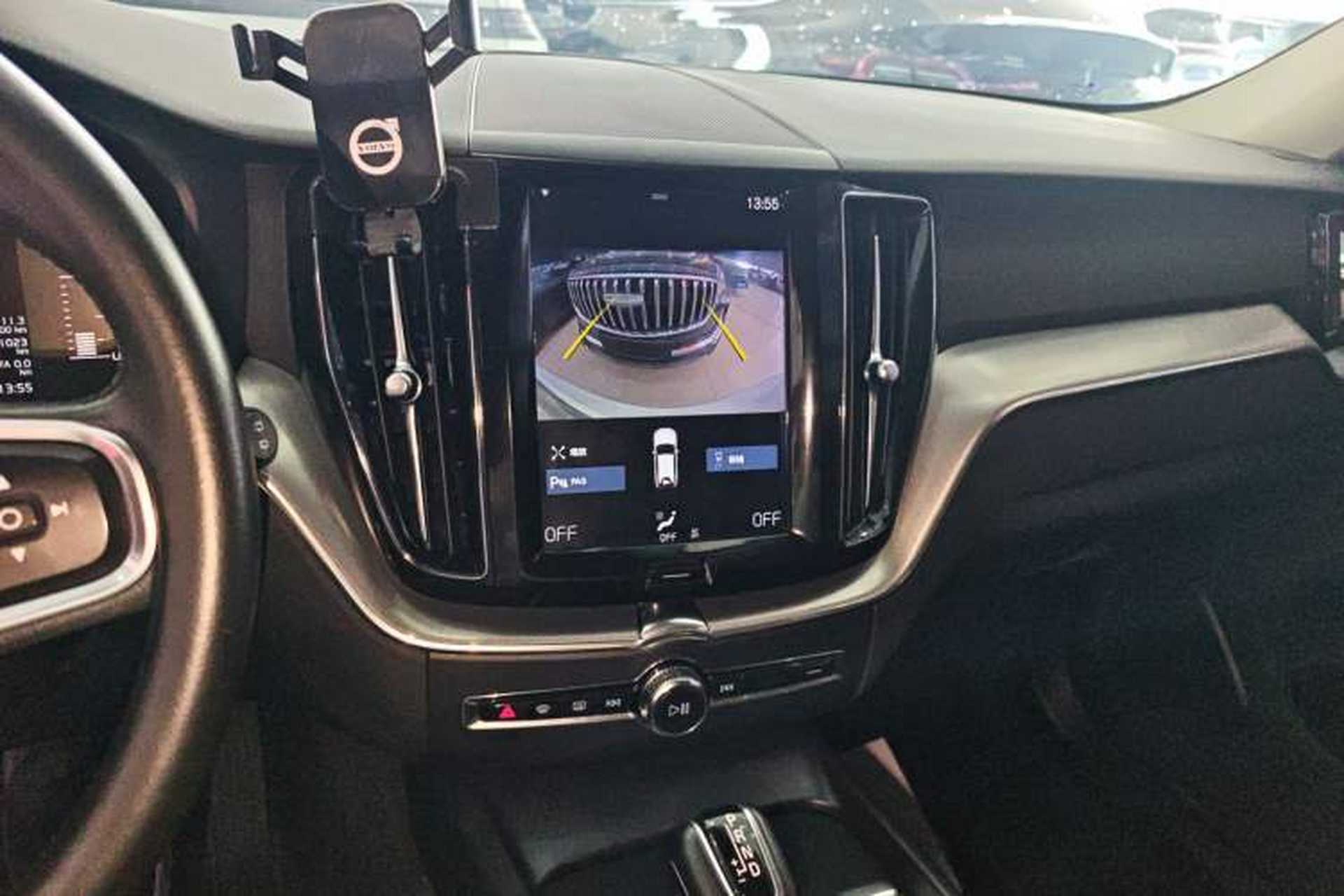 Used Volvo XC60 2019 T5 4x4 Smart Edition China VI Standard Audio And AC Panel
