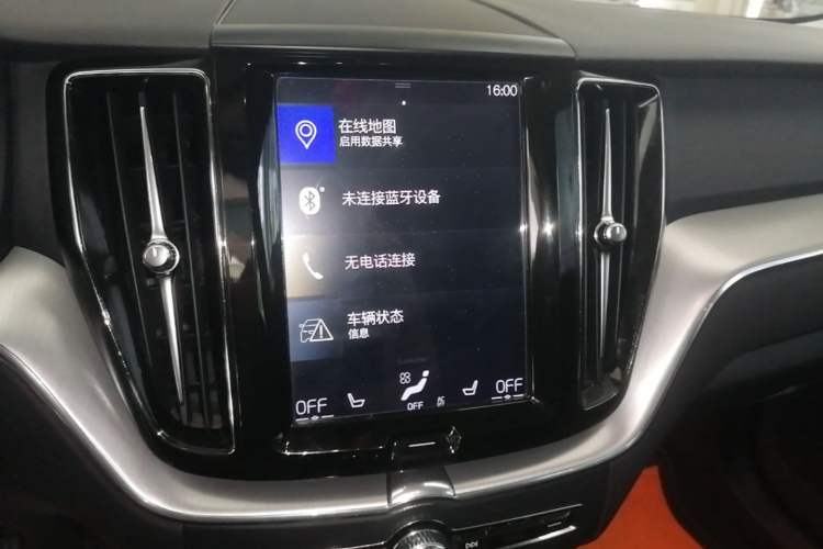 Used Volvo XC60 2019 T5 4x4 Smart Edition China VI Standard Audio And AC Panel