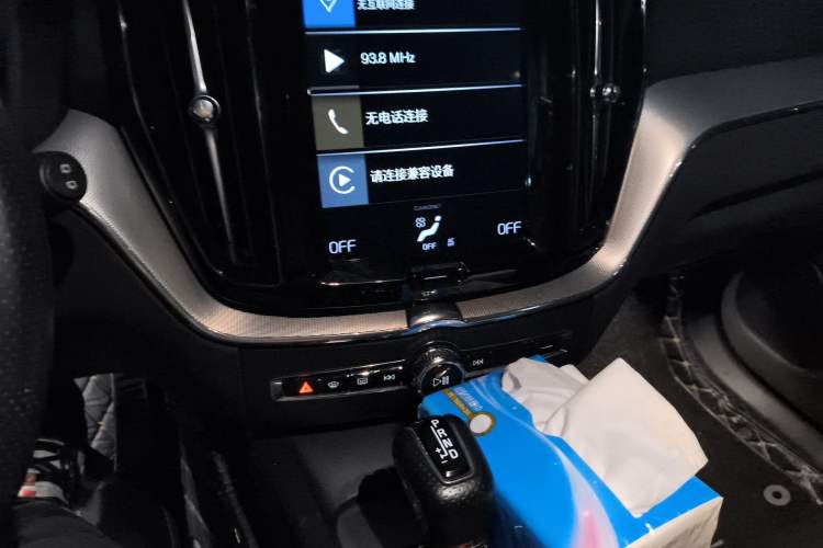 Used Volvo XC60 2019 T5 4x4 Zhiyuan Sport Edition China V Standard Audio And AC Panel