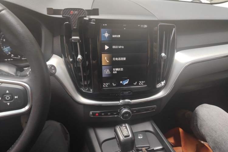 Used Volvo XC60 2019 T5 4x4 Smart Edition China V Standard Audio And AC Panel