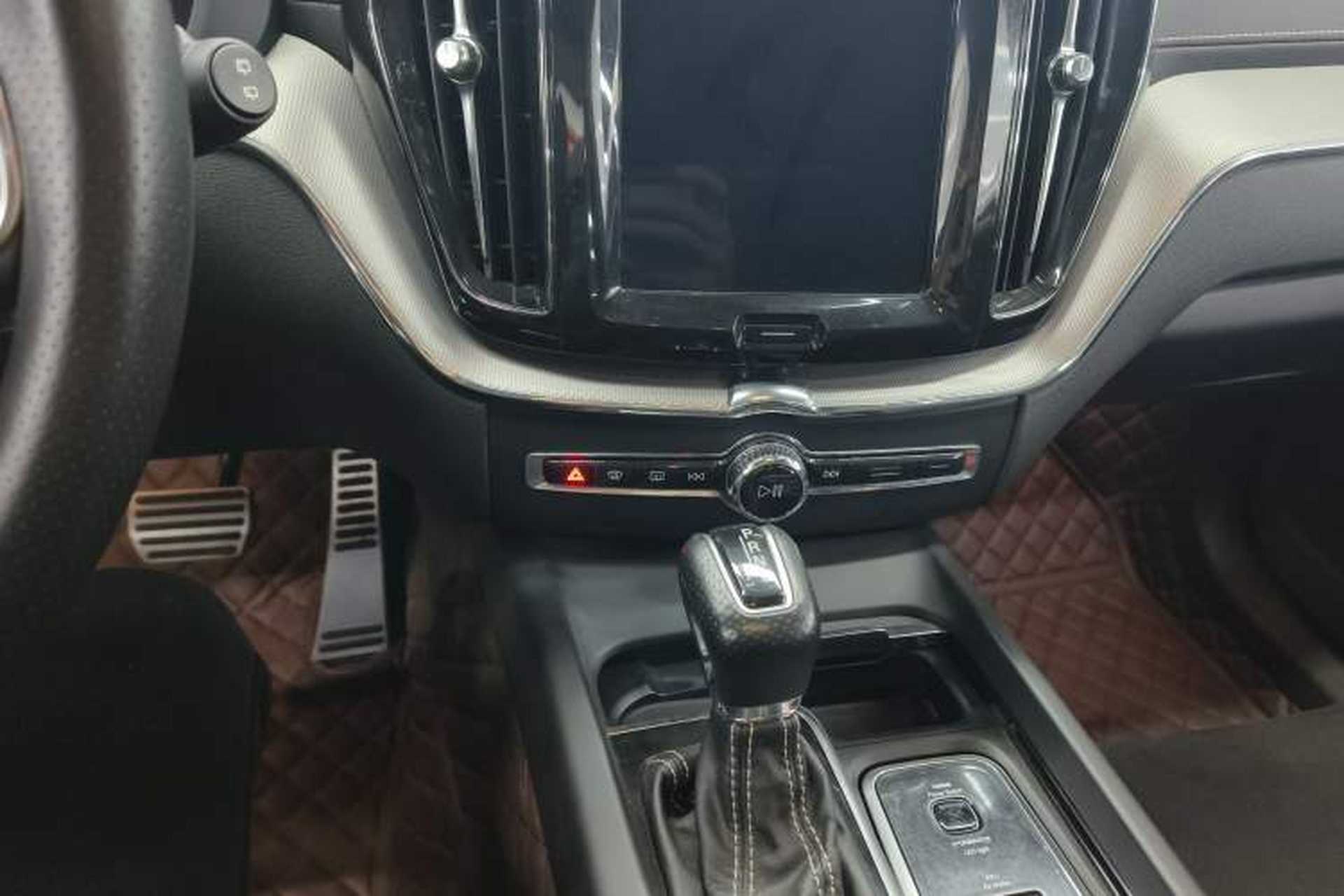 Used Volvo XC60 2019 T5 4x4 Zhiya Sport Edition China VI Standard Audio And AC Panel