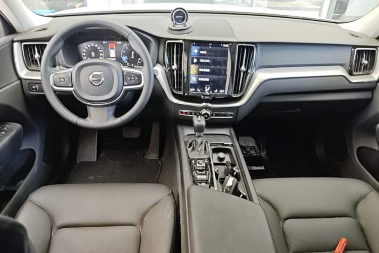Used Volvo XC60 2019 T5 4x4 Smart Edition China V Standard Center Console